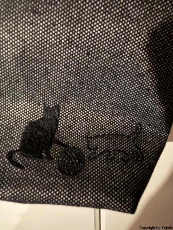 カルディ ネコの日バッグ2026 プレミアム トートバッグ
ネコの刺繍の部分拡大